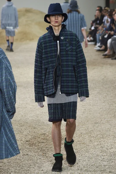 Look 40